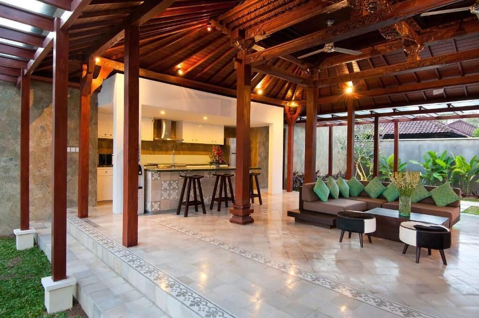 Villa, 4 Bedrooms | Interior