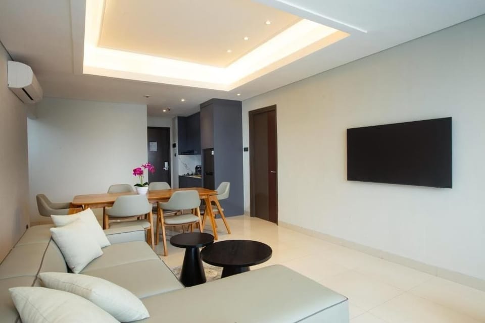 Apartment, 3 Bedrooms | Living area