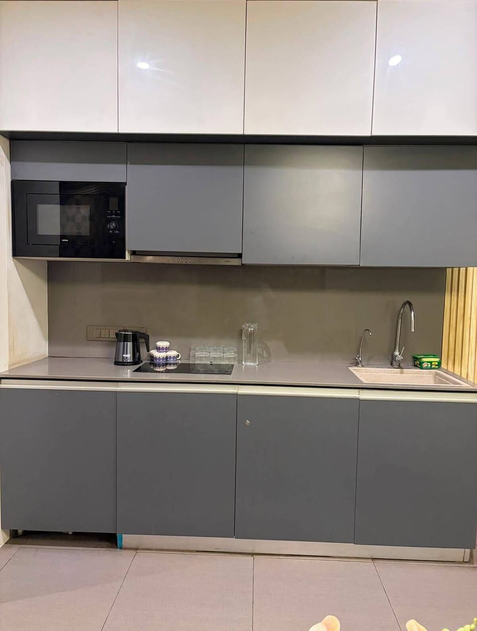 Deluxe Studio, Balcony, City View | Private kitchen