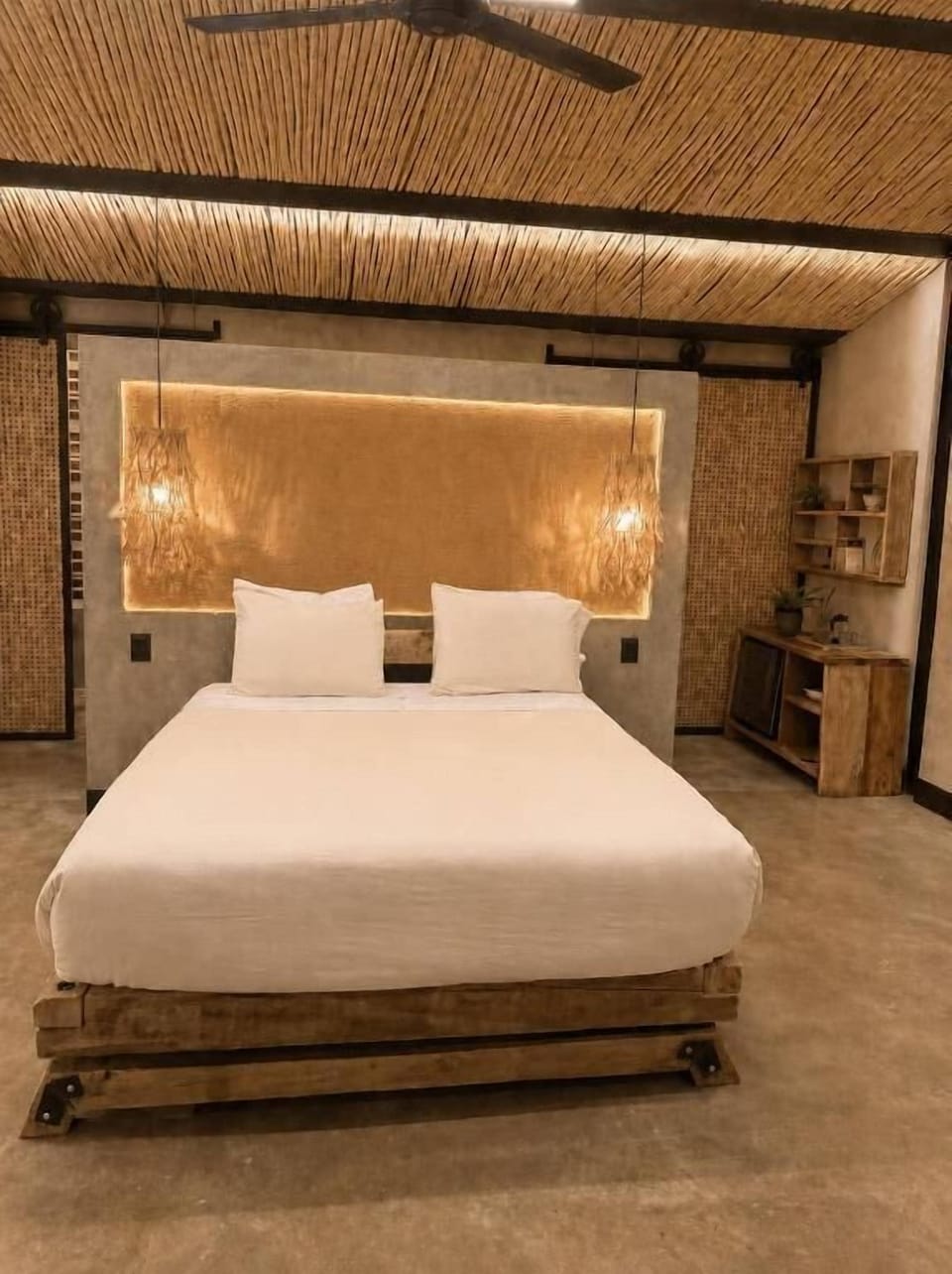 Deluxe Double Room, Mountain View | WiFi (free)
