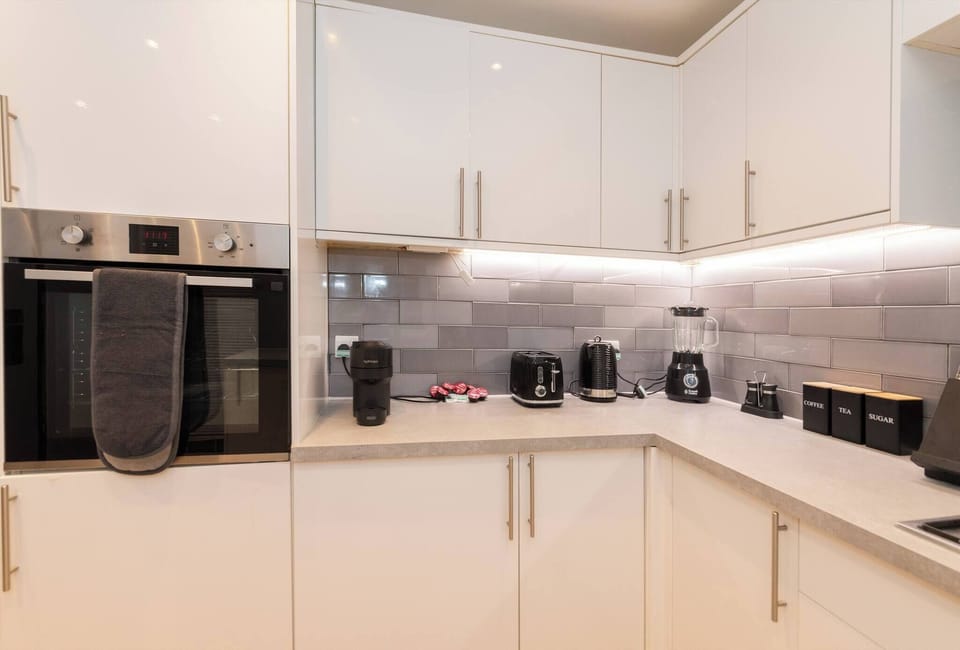 House, 4 Bedrooms, Patio | Private kitchen