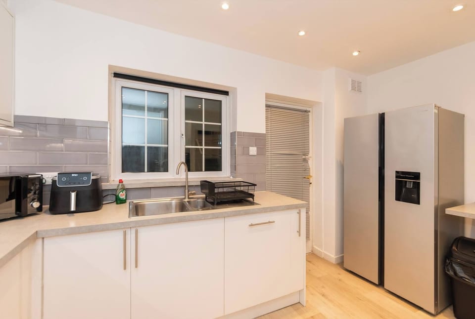 House, 4 Bedrooms, Patio | Private kitchen