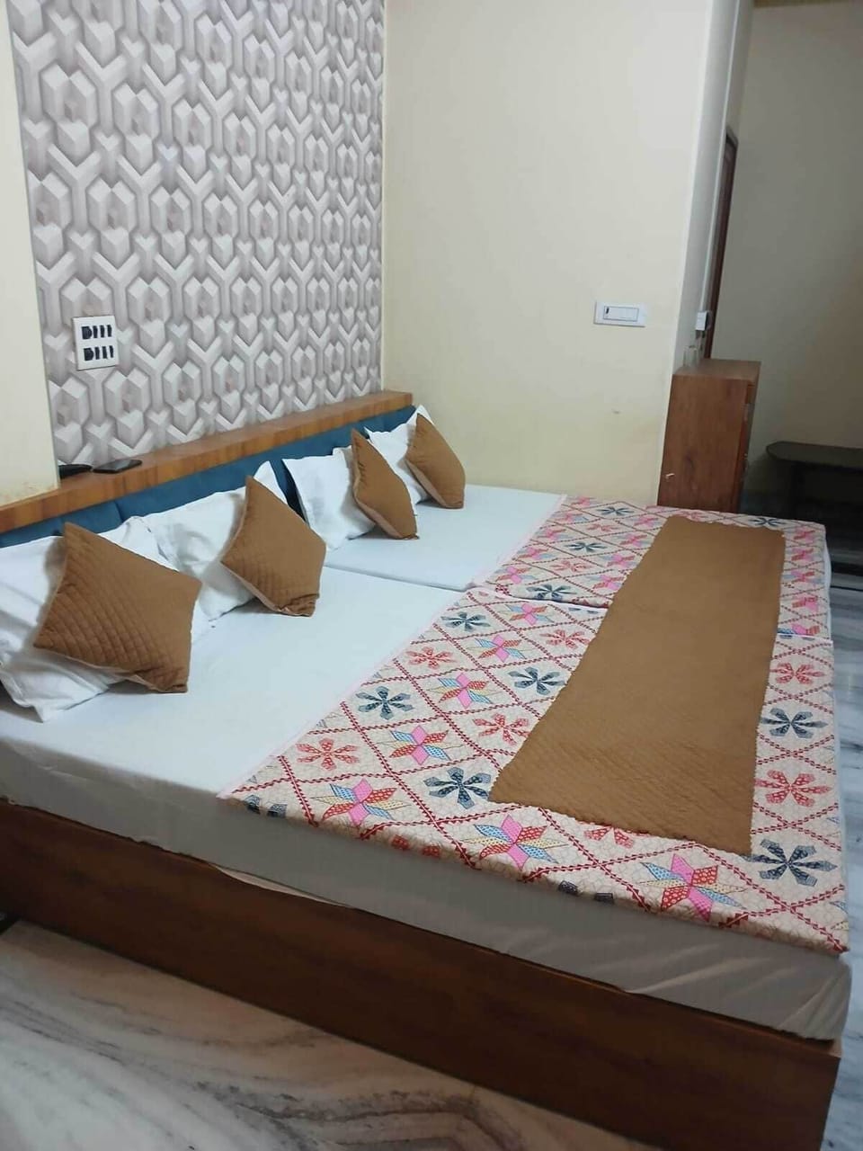 Family Room, Air conditioning | WiFi (free)