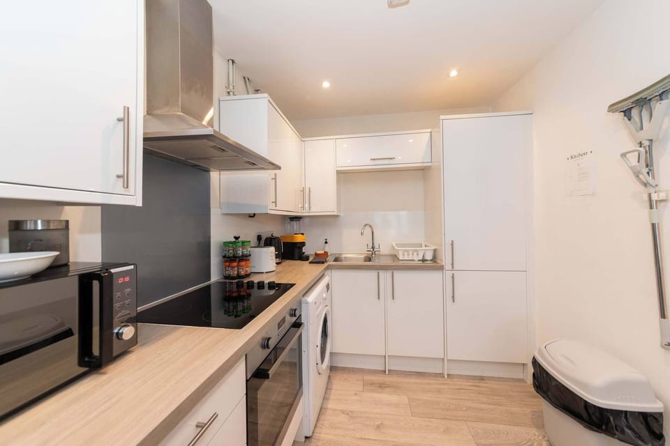 Apartment, 1 Bedroom | Private kitchen