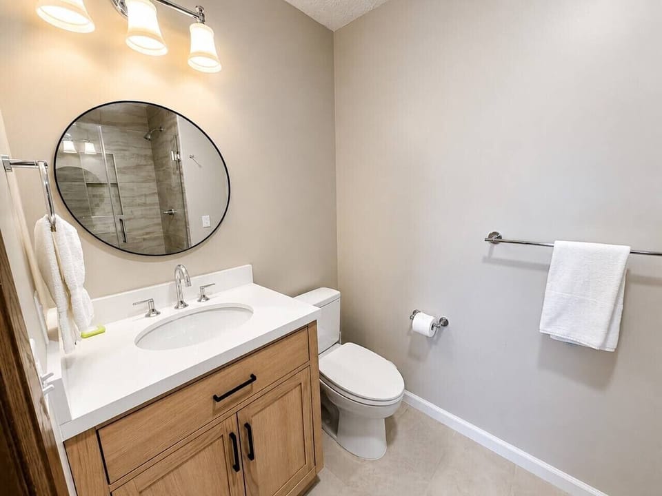 Upstairs bathroom