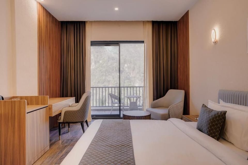 Classic Double Room, Balcony, Garden View | Desk, laptop workspace, WiFi (free)