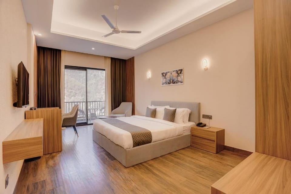 Classic Double Room, Balcony, Garden View | Desk, laptop workspace, WiFi (free)