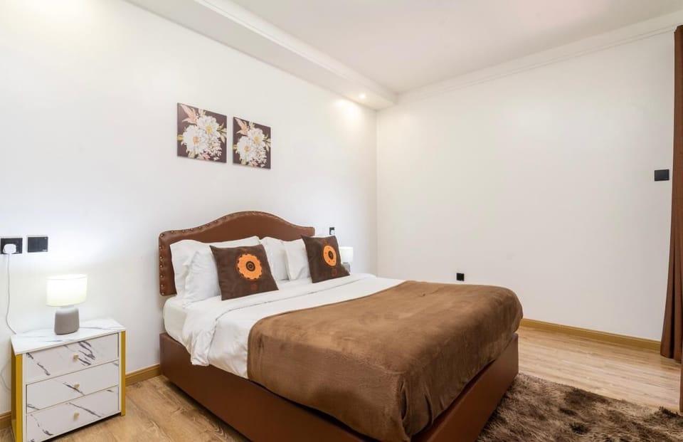 Classic Apartment, Balcony, City View | Desk, laptop workspace, iron/ironing board, WiFi (free)