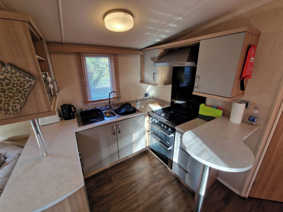 Fridge, microwave, oven