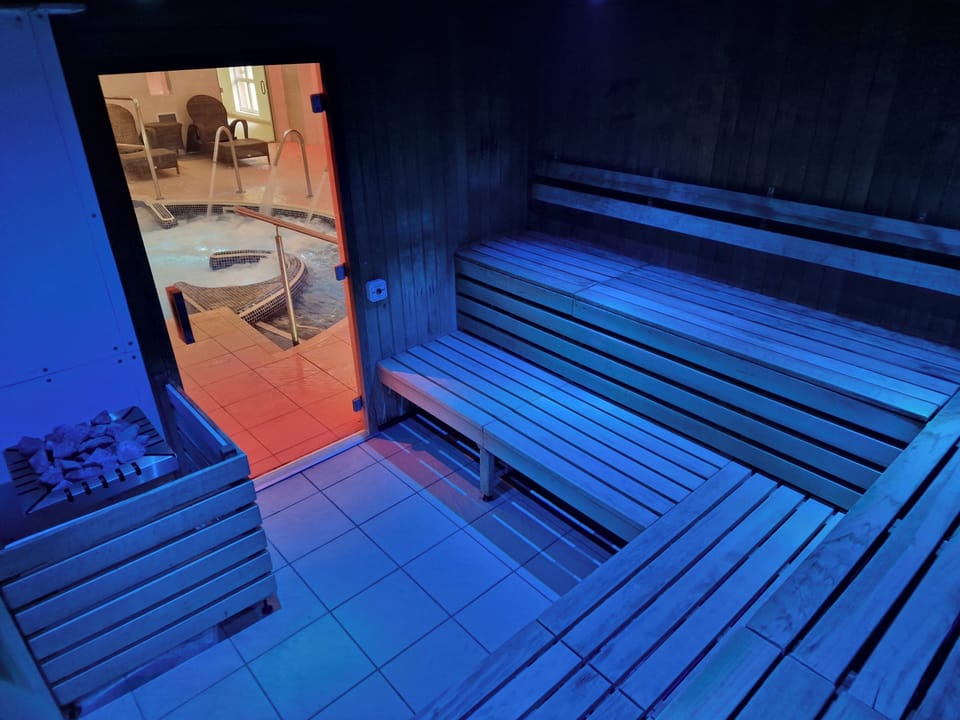Brynteg Holiday Park and Spa Sleeps 8 House in Wales