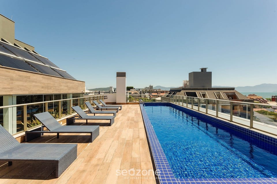 Basic Apartment | Pool