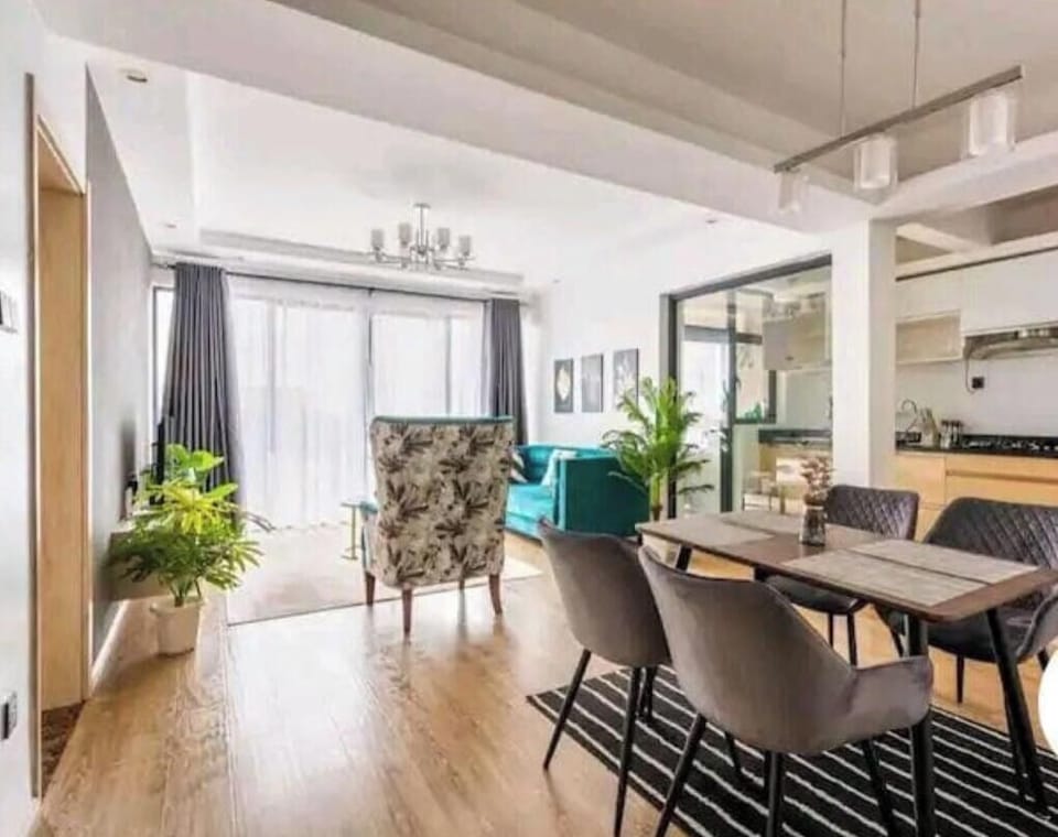 Classic Apartment, Balcony, City View | Interior