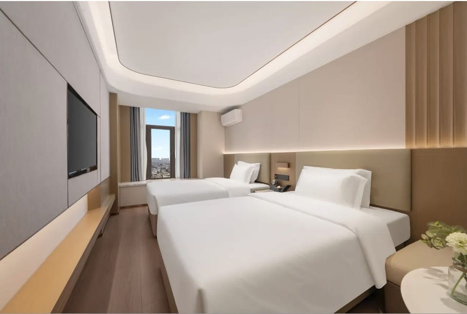 City View Twin Room  | Desk, laptop workspace, blackout drapes, soundproofing