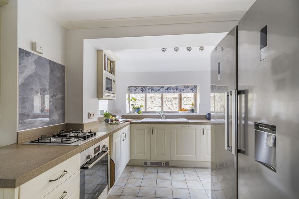 Grove Lodge, Osmington: The family kitchen