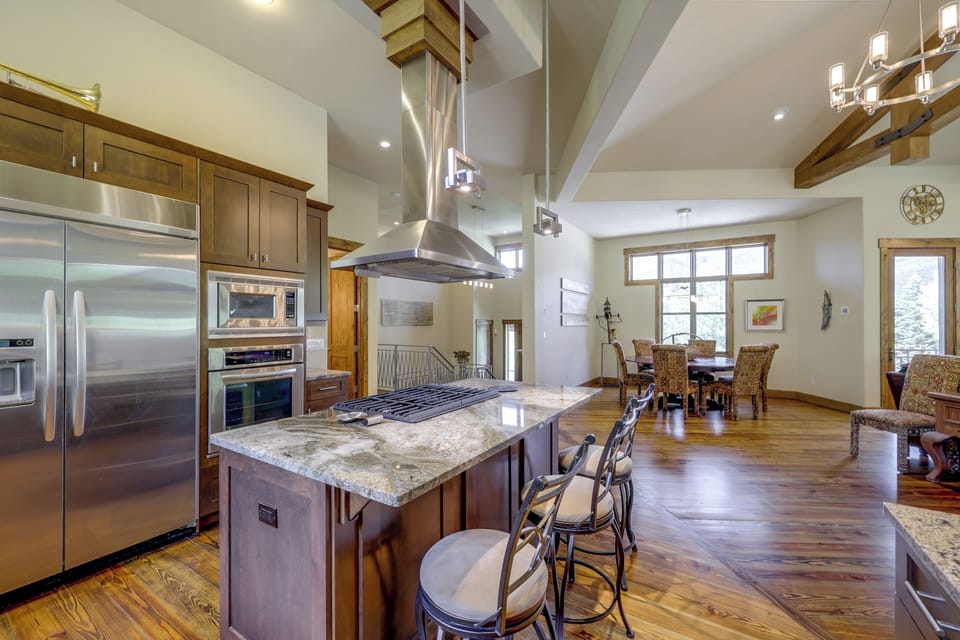 House (4 Bedrooms) | Interior