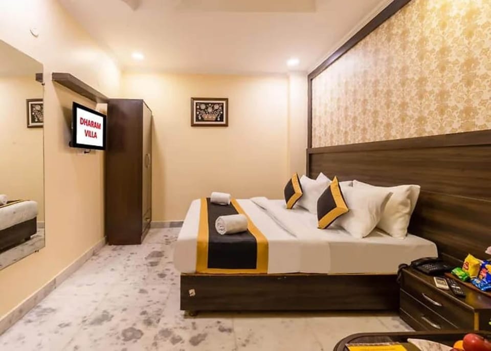 Classic Double Room, City View | Desk, WiFi (free)