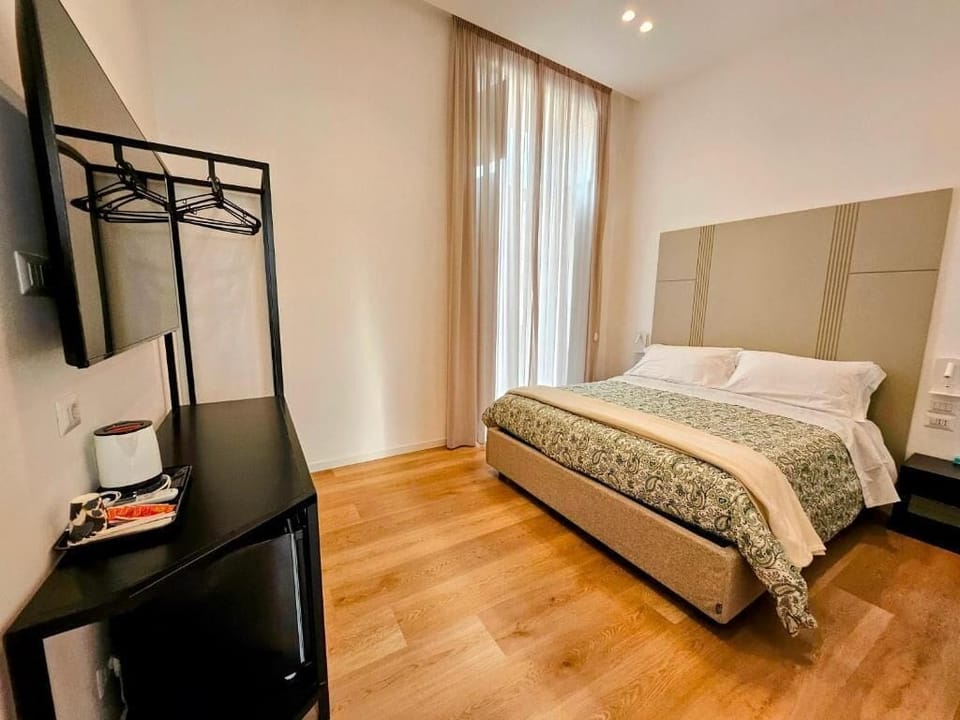 Double Room, Balcony | Soundproofing, WiFi (free)