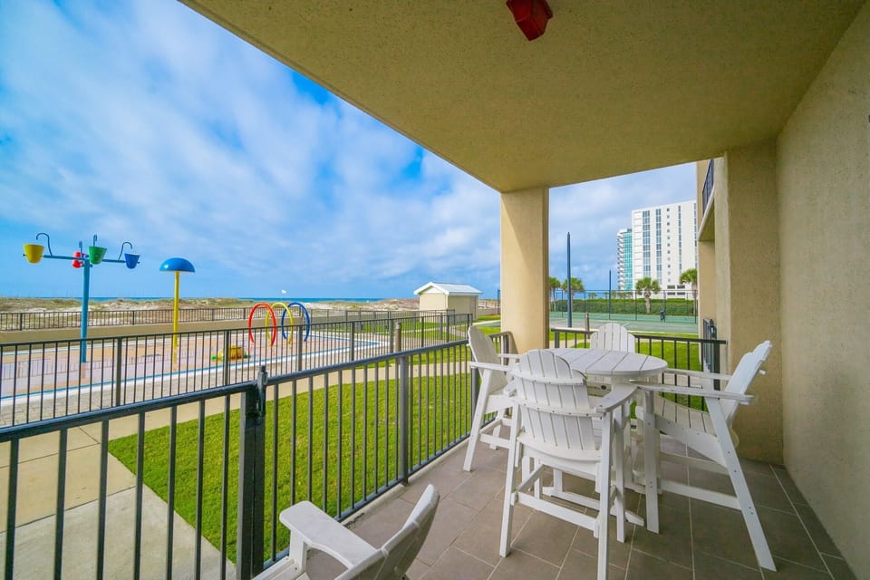 Condo, 3 Bedrooms | Outdoor dining