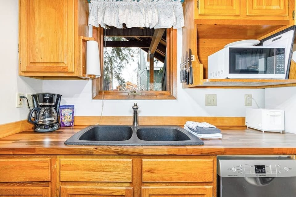 Chalet (2 Bedrooms) | Interior