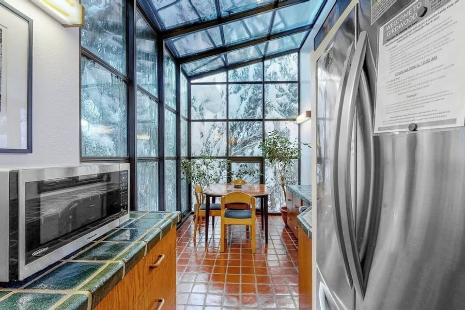 Chalet (4 Bedrooms) | Interior