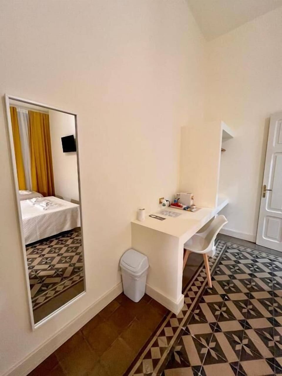 Classic Triple Room | WiFi (free)