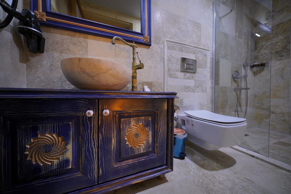 Deluxe Room, Balcony, Mountain View | Bathroom