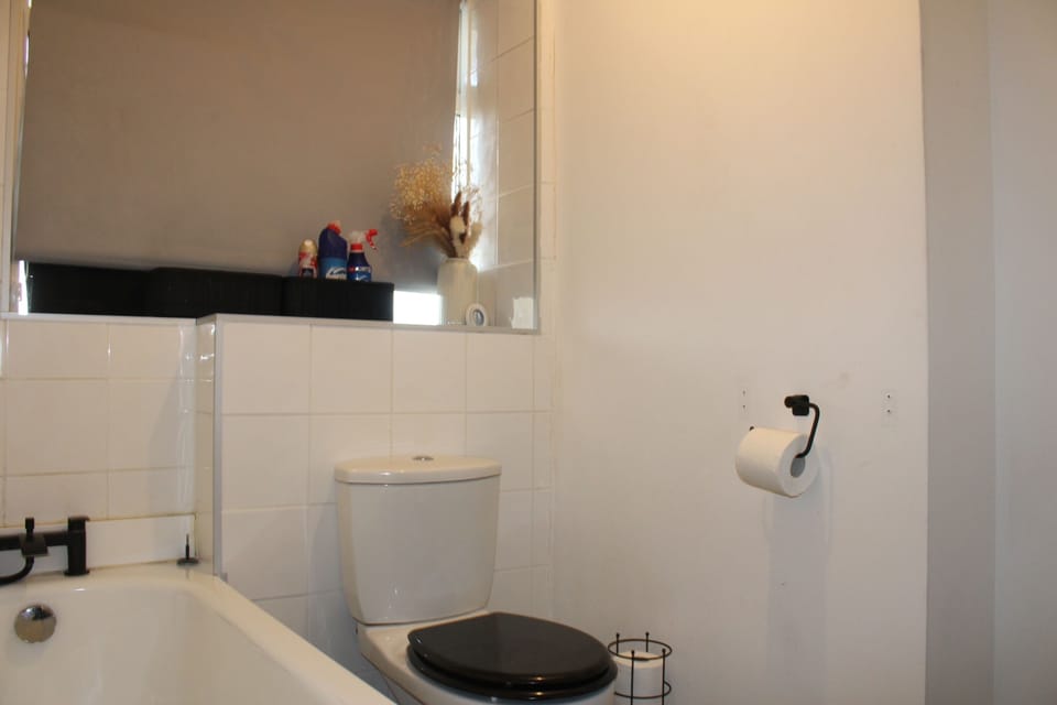 Apartment, 2 Bedrooms, Balcony, Garden View | Bathroom