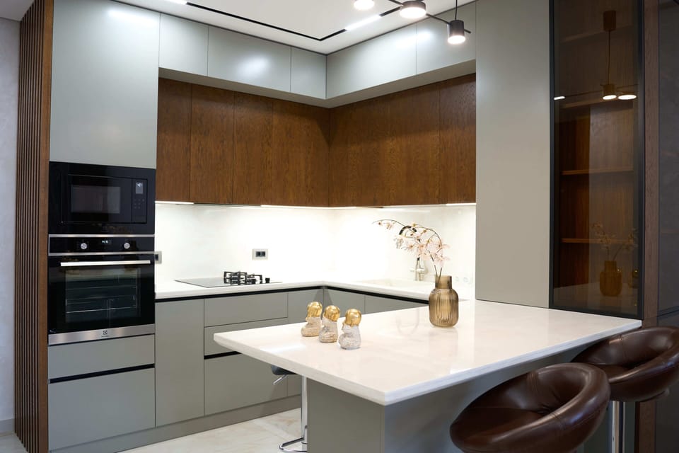 Superior Apartment, 2 Bedrooms, Air conditioning, City View | Private kitchen | Highchair
