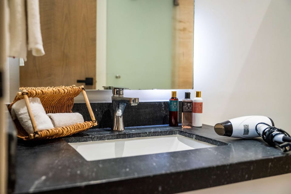 Full bathroom with essentials