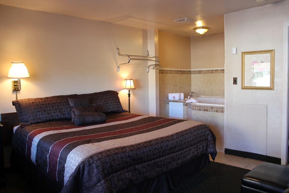 Deluxe Single Room, 1 King Bed, Jetted Tub | View from room