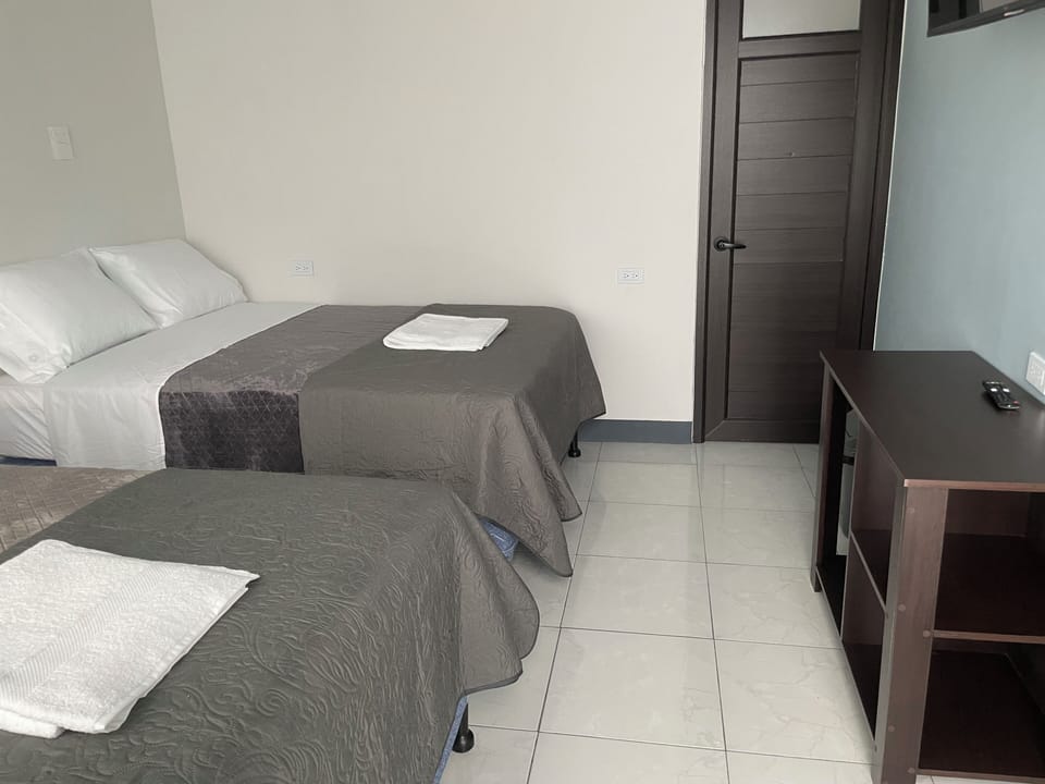 Double Room | Desk, laptop workspace, WiFi (free)