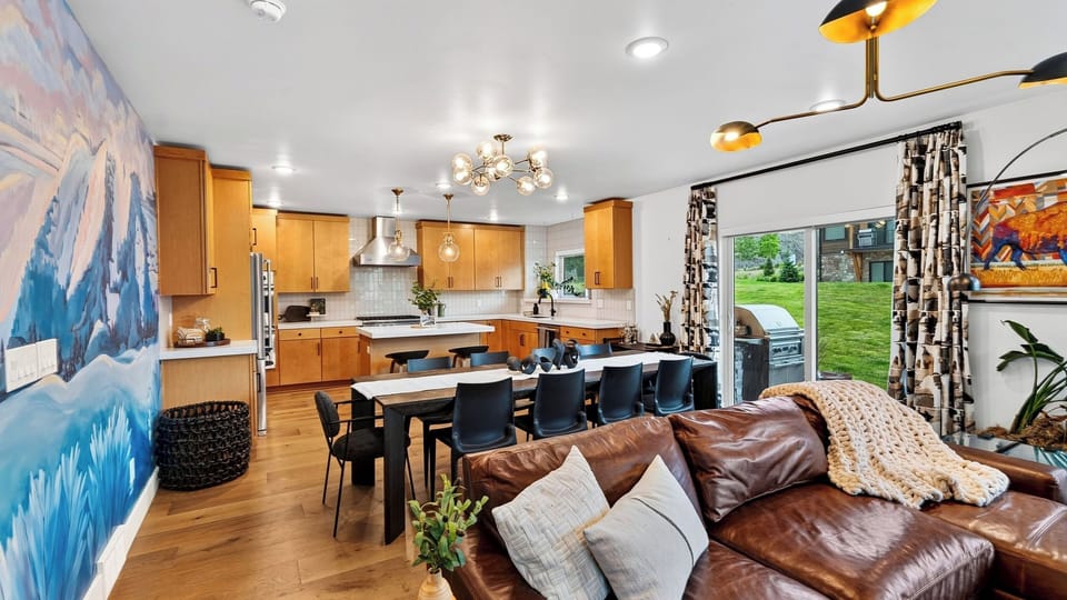 House (4 Bedrooms) | Interior