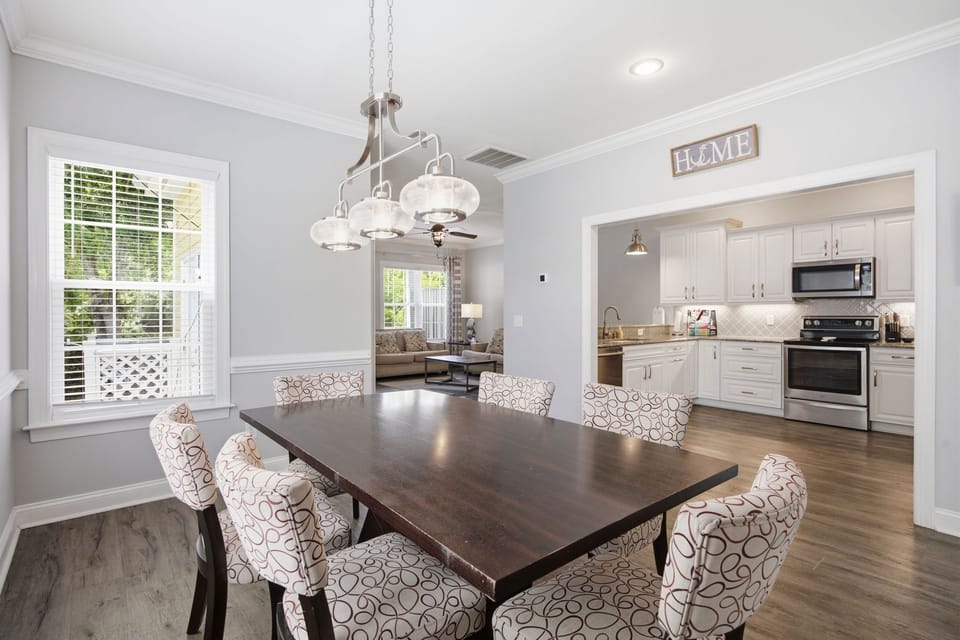 Spacious and great for entertaining!