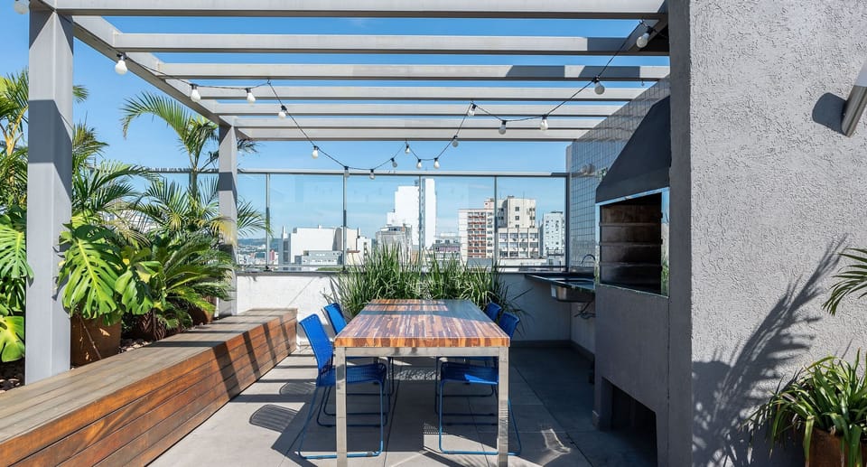 Basic Apartment | Outdoor dining