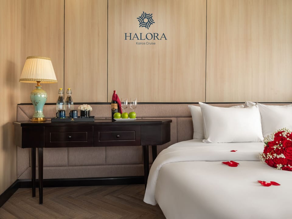 Honeymoon Room, Balcony, Ocean View | In-room safe, desk, WiFi (free)