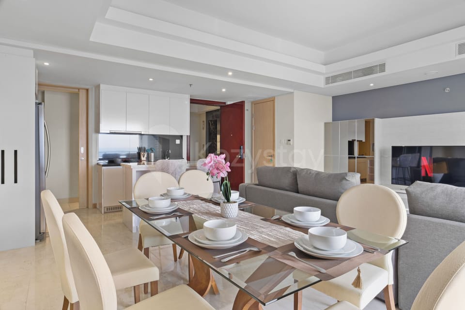 Apartment, 3 Bedrooms, City View | Dining room