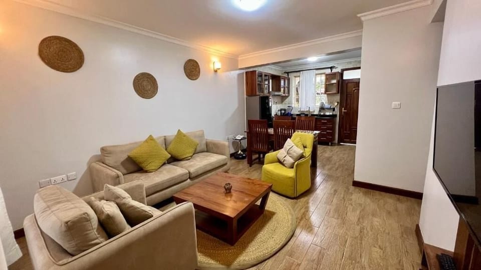 Family Room, Balcony, Garden View | Living area