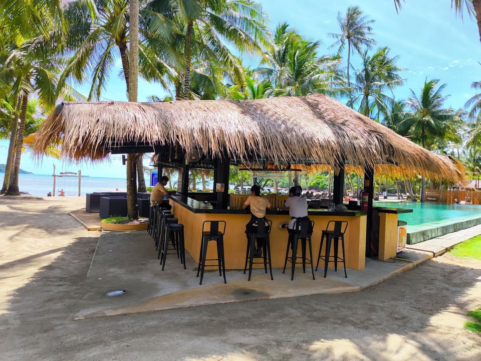 Condo, 1 Bedroom, Smoking, Balcony | Bar (on property)