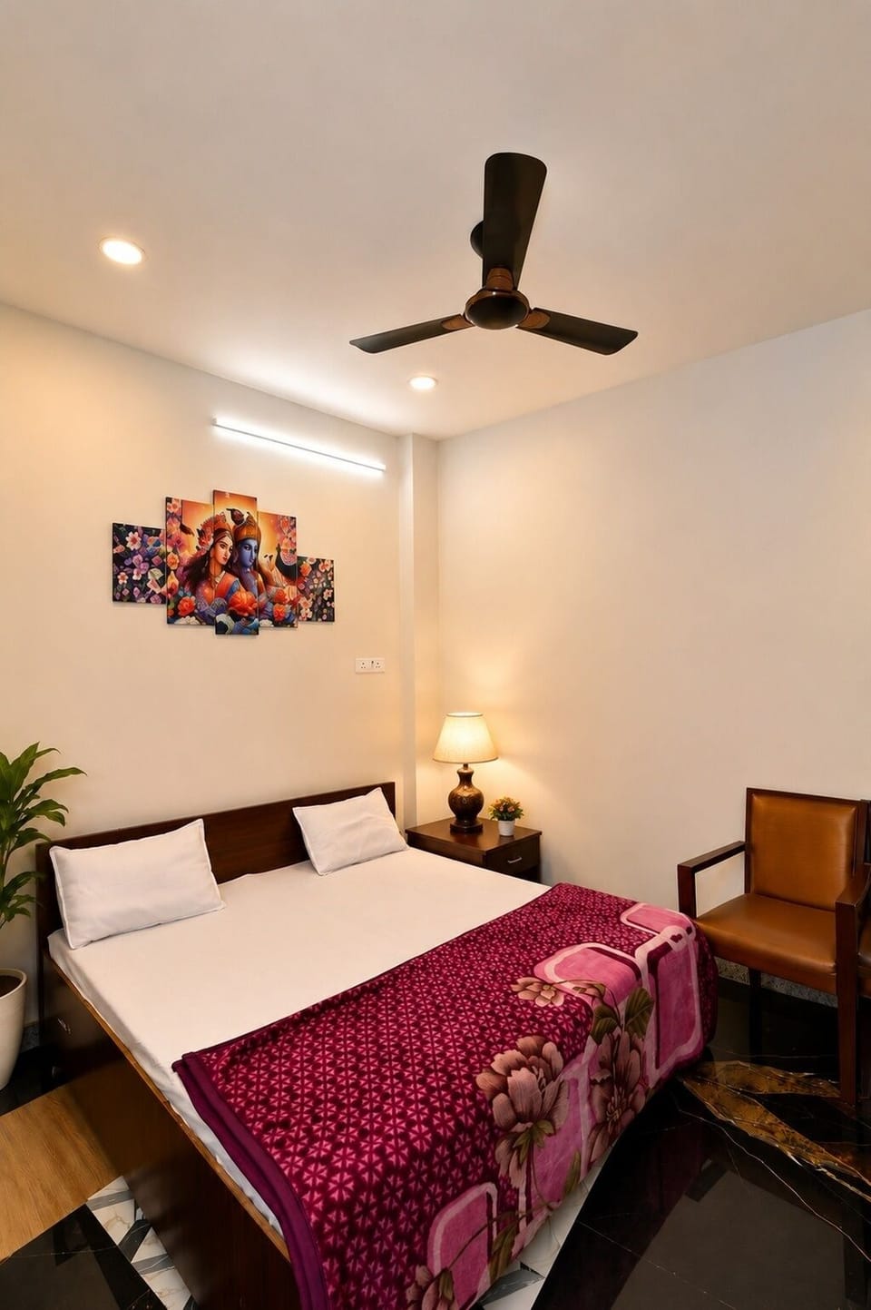 Classic Double Room, City View | Desk, laptop workspace, WiFi (free)