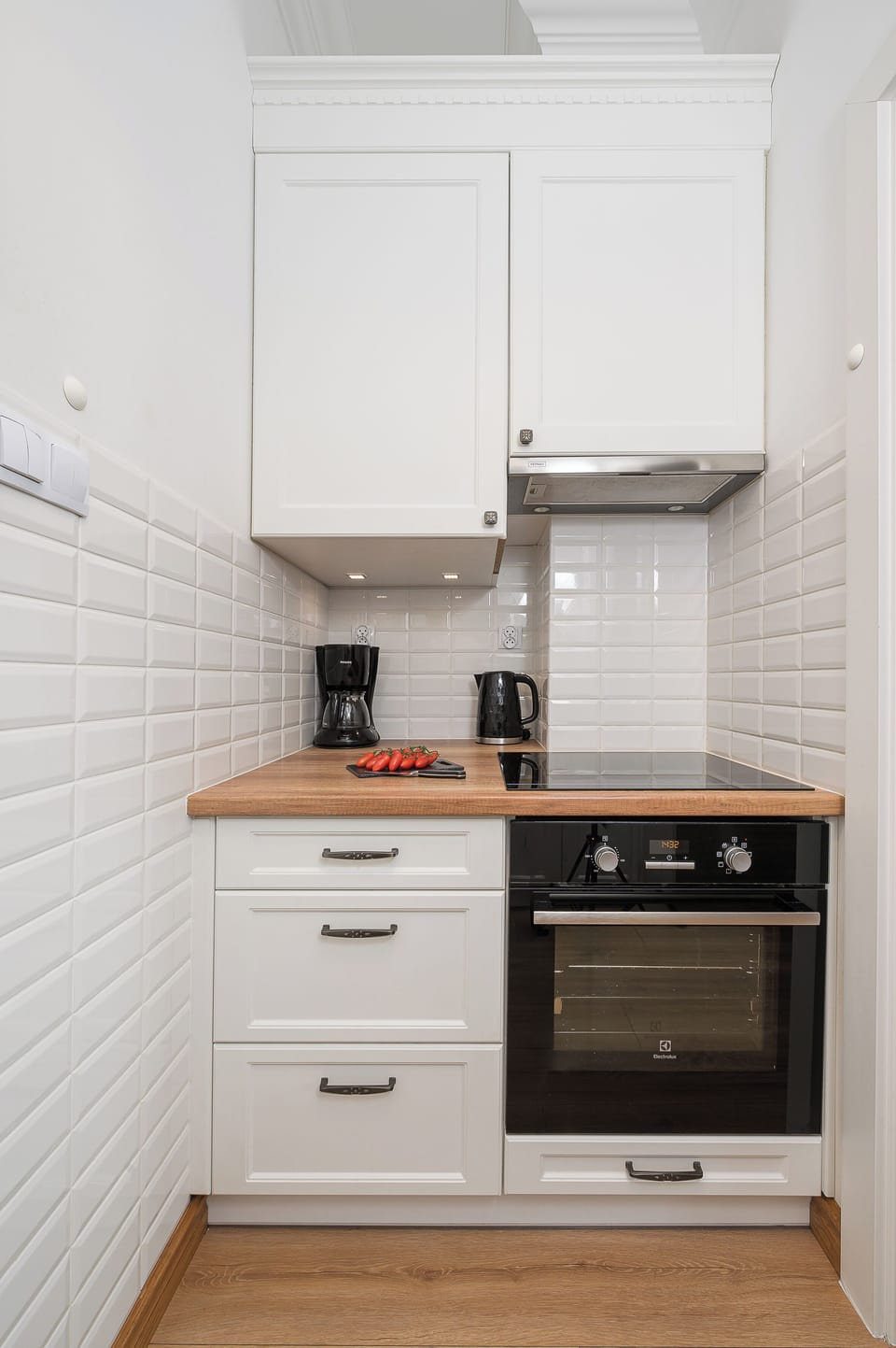 Comfort Apartment, City View | Private kitchen | Espresso maker, electric kettle, griddle, eco-friendly cleaning products
