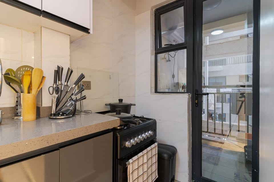 Classic Apartment, Balcony, City View | Private kitchen | Coffee/tea maker, full-size fridge, microwave, oven