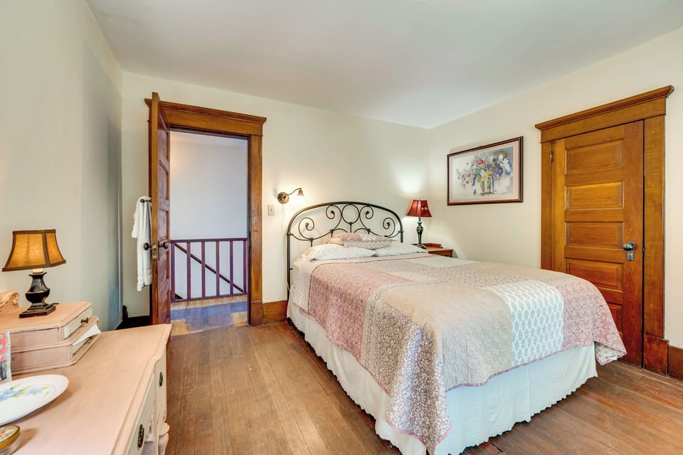 Bedroom 2 | Queen Bed | 2nd Floor