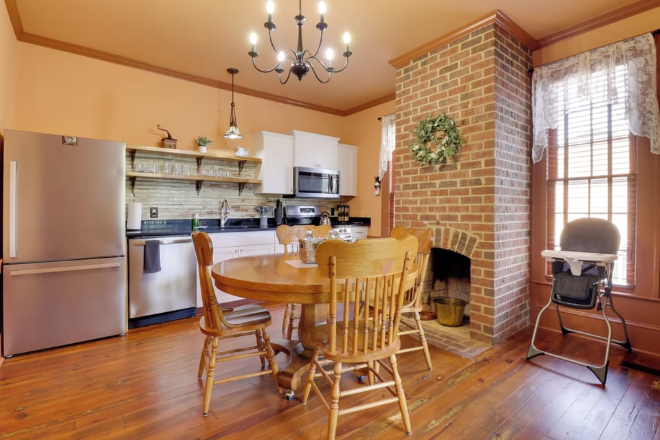 Unit A | Kitchen | Coffee Bar | 1st Floor