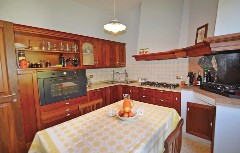 Autumn, Kitchen, Spring, Summer