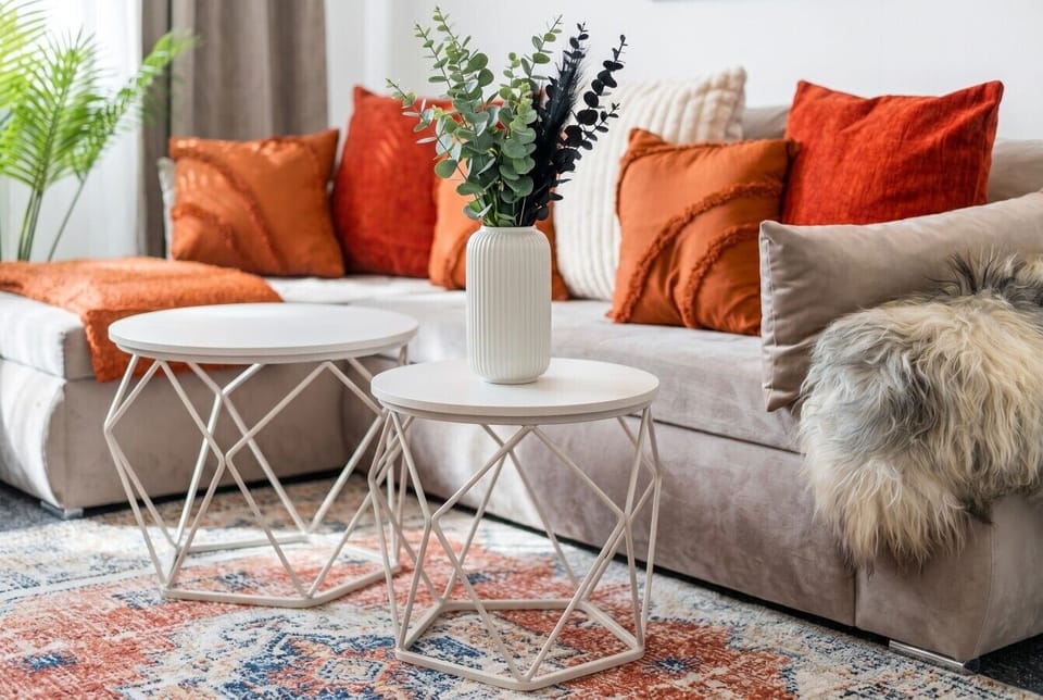 Copy of 05 - Living - coffee table vignette