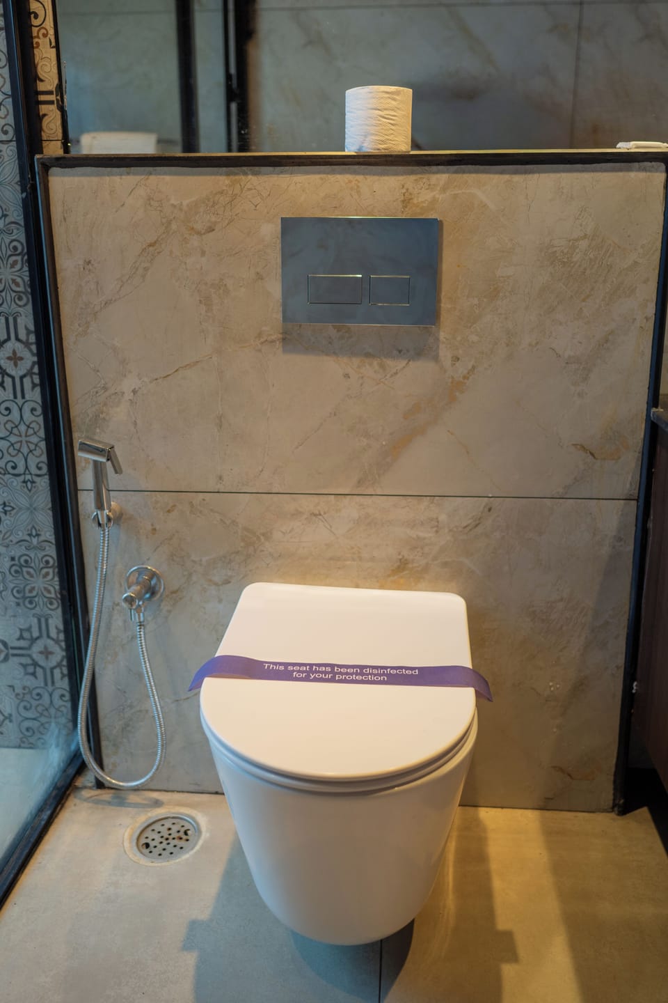 Suite, Balcony | Bathroom