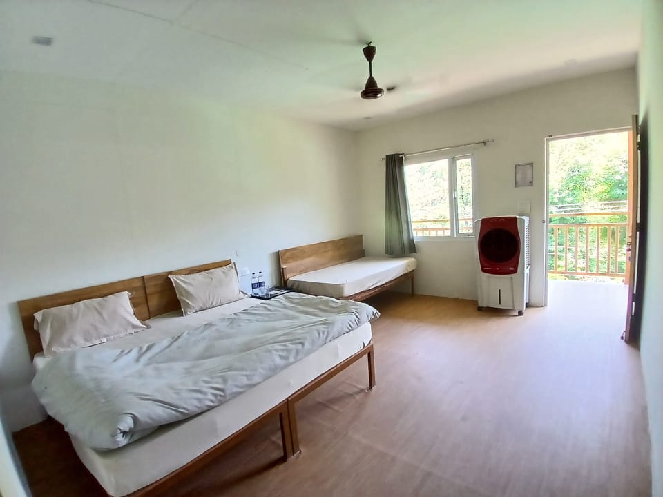 Double Room, Mountain View | Desk, WiFi (free)