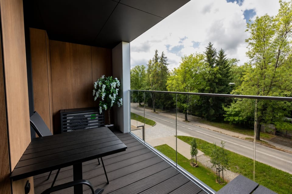 Apartment (205 C) | Balcony