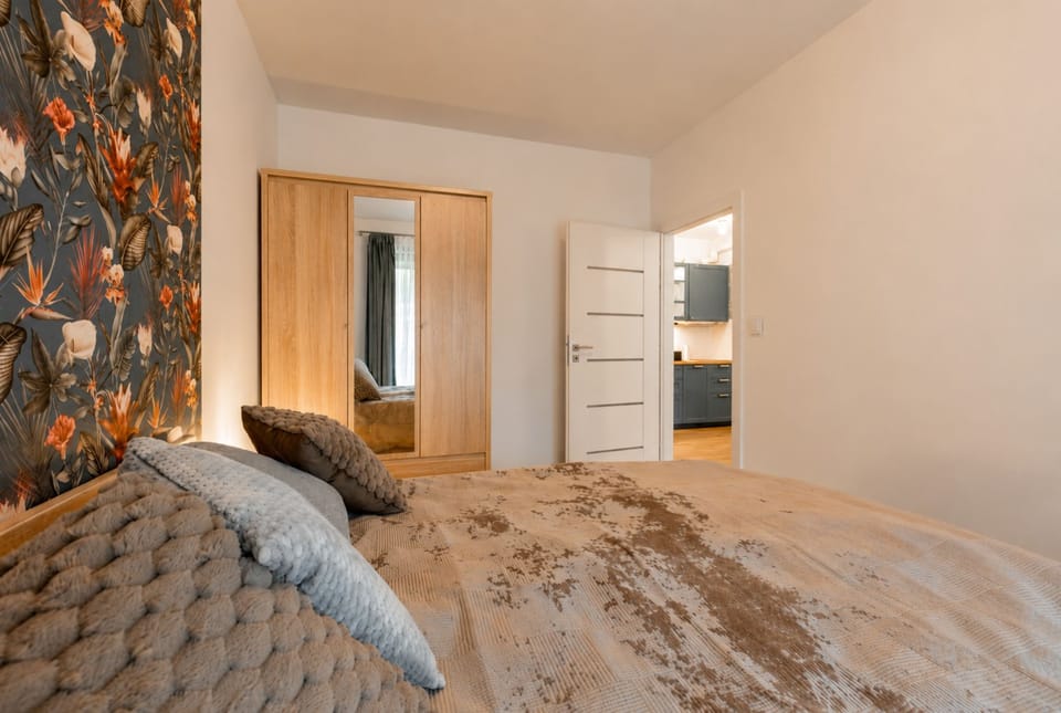Apartment (205 C) | Iron/ironing board, WiFi (free), individually decorated