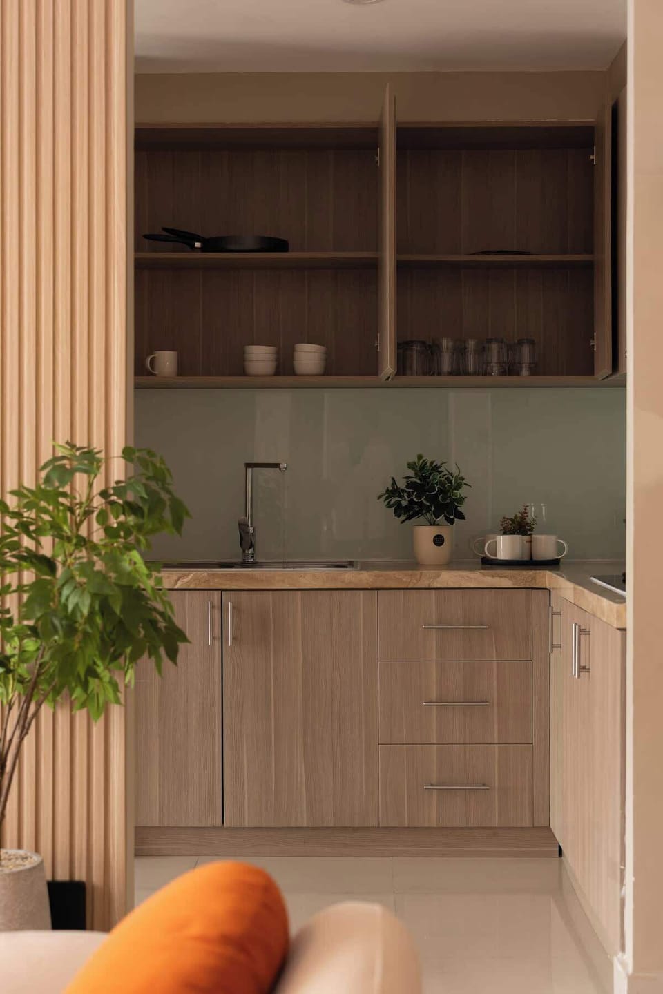 Our kitchen is fully equipped with a Bosch built-in microwave, oven, 3-burner gas stove, fridge with freezer, and all essentials: cups, wine glasses, beer pints, plates, cutlery, pots, pans, and basic utensils—perfect for cooking